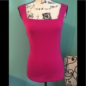 Cache NWT top size medium